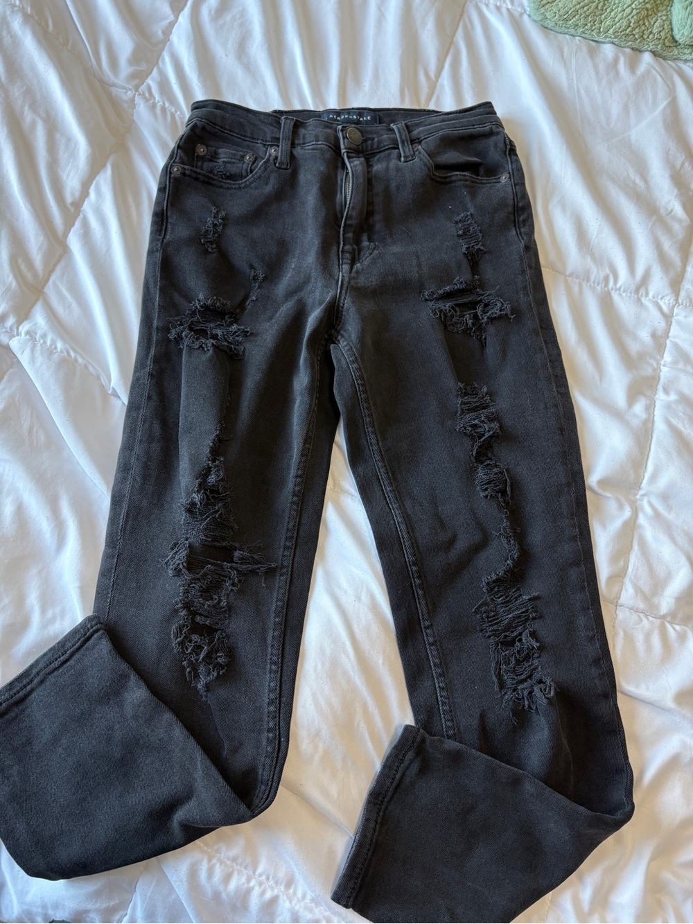 Aéropostale Black Distressed Mom Jeans Size 4R